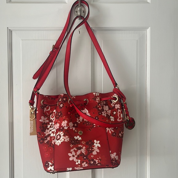New, with tags MICHAEL Michael Kors bucket bag - Picture 1 of 4